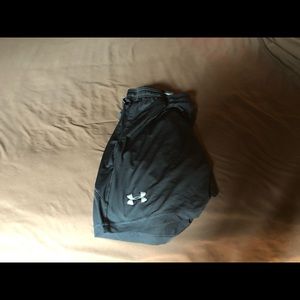Under armour 2black and 2 silver shorts xl